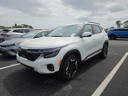 Used 2024 Kia Seltos SX w/ SX Sunroof Package AWD/4WD image 6