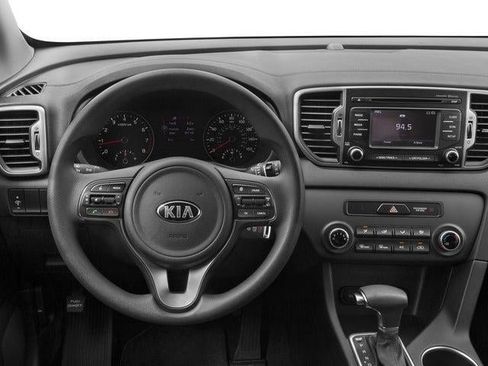 Used 2017 Kia Sportage LX image 7