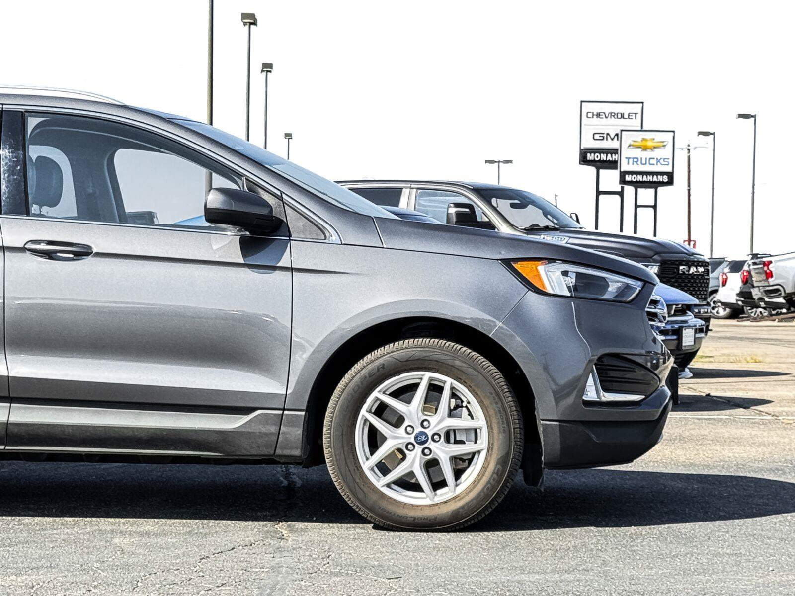 Used 2022 Ford Edge SEL w/ Convenience Package AWD/4WD image 9