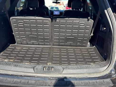 Used 2020 Ford Explorer XLT w/ Equipment Group 202A AWD/4WD image 32