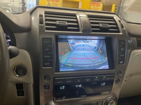 Used 2014 Lexus GX 460 Luxury w/ Preferred Accessory Package image 21