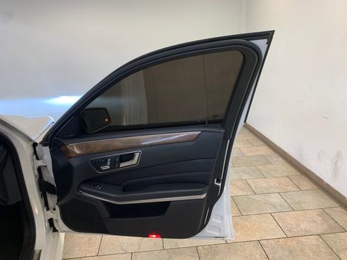 Used 2016 Mercedes-Benz E 350 4MATIC Sedan image 47