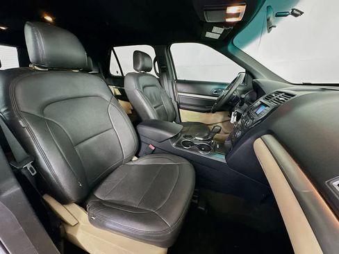 Used 2017 Ford Explorer FWD image 14