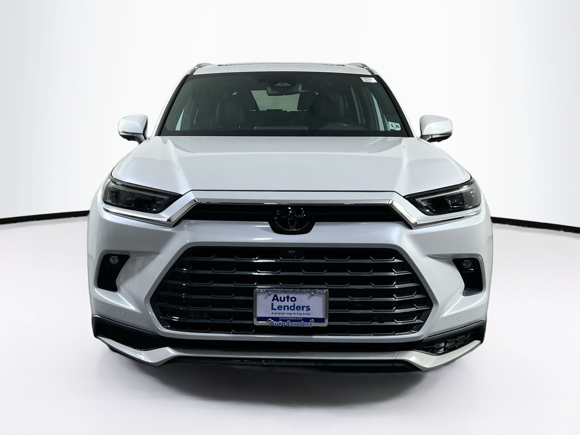 Used 2024 Toyota Grand Highlander AWD Hybrid image 2
