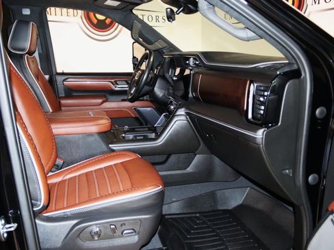 Used 2024 GMC Sierra 3500 Denali Ultimate image 76