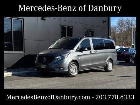 Used 2021 Mercedes-Benz Metris Passenger image 1
