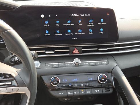 Used 2022 Hyundai Elantra Limited FWD image 35