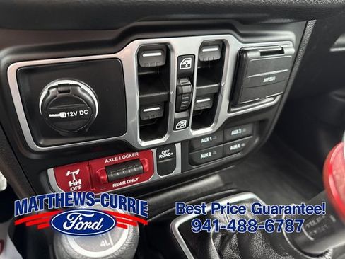 Used 2025 Jeep Wrangler Unlimited Sport AWD/4WD image 19