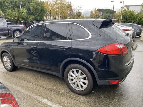 Used 2012 Porsche Cayenne image 4