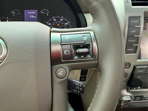 Used 2015 Lexus GX 460 image 13