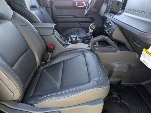 New 2026 Ford Bronco Badlands image 13