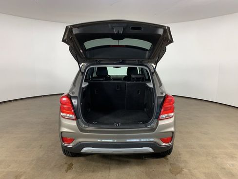 Used 2021 Chevrolet Trax LT image 12