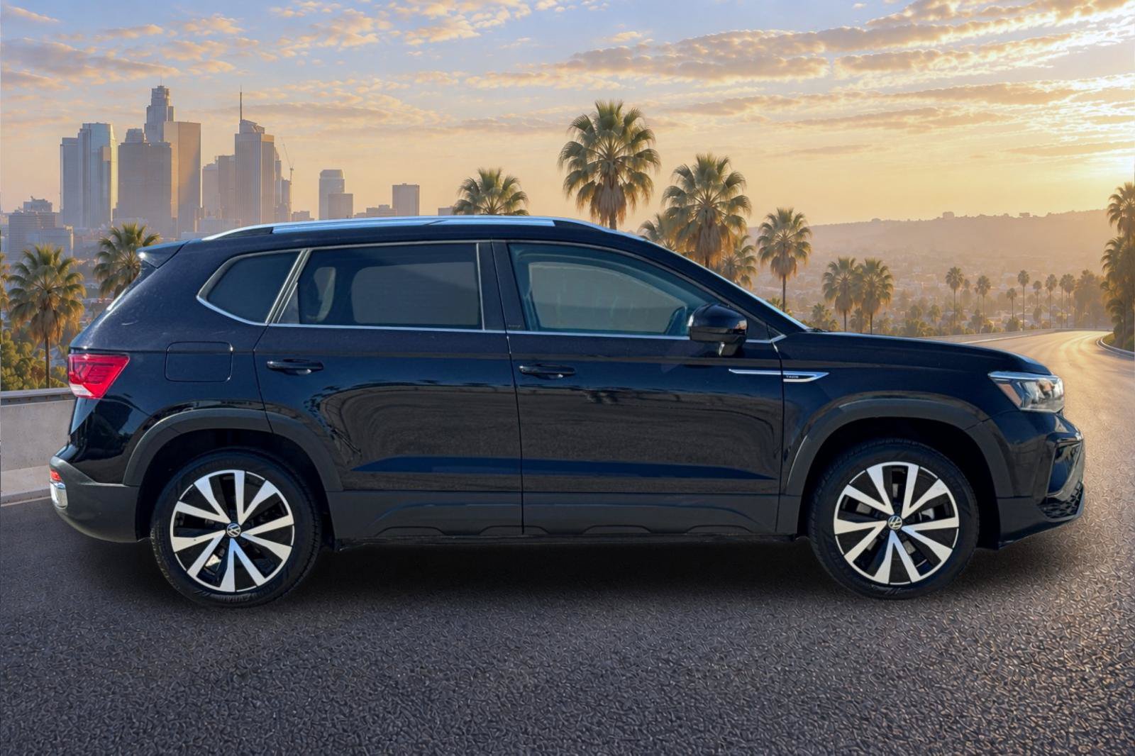 Used 2024 Volkswagen Taos SE FWD image 5