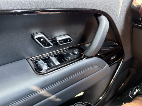 Used 2024 Land Rover Range Rover Sport Dynamic SE image 26