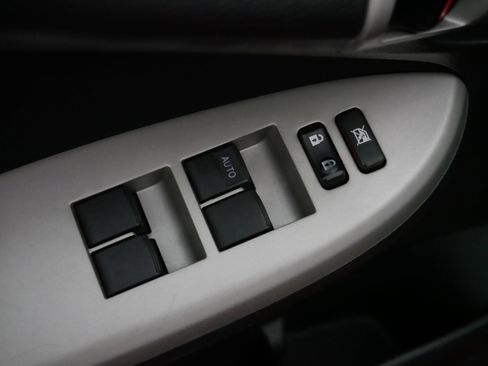 Used 2013 Toyota Corolla S image 19