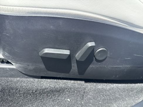 Used 2020 Tesla Model Y Performance AWD/4WD image 12