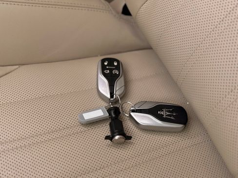 Used 2017 Maserati Quattroporte S GranLusso RWD image 58