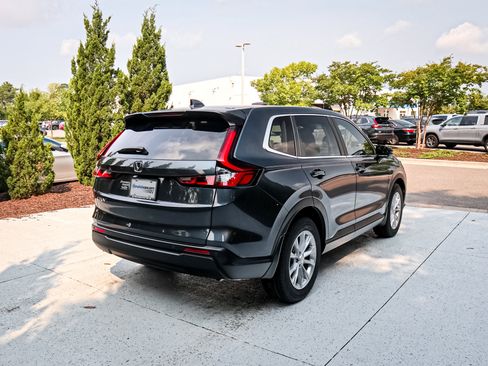Used 2023 Honda CR-V EX-L image 10