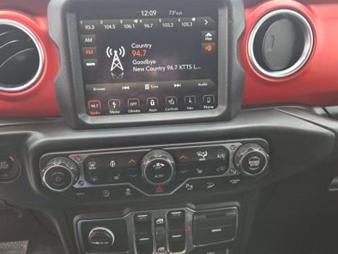 Used 2019 Jeep Wrangler Unlimited Rubicon AWD/4WD image 18