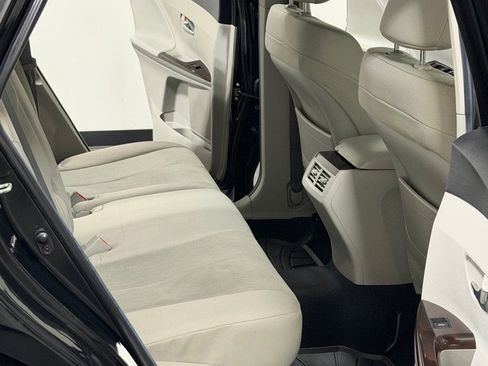 Used 2012 Toyota Venza LE FWD image 9