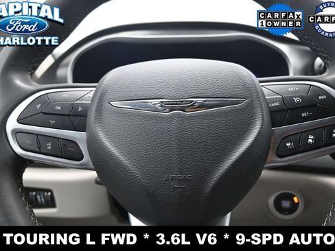 Used 2024 Chrysler Pacifica Touring-L FWD image 20