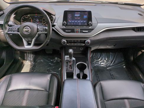 Used 2024 Nissan Altima 2.5 SR FWD image 14