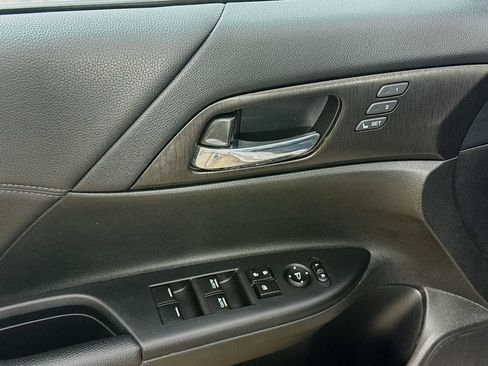 Used 2014 Honda Accord EX-L image 22