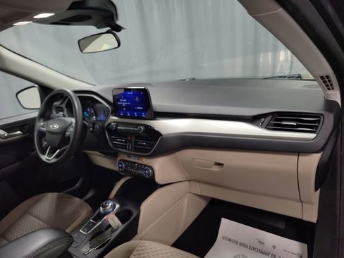 Used 2021 Ford Escape SE image 25
