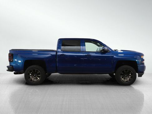 Used 2018 Chevrolet Silverado 1500 LT w/ All Star Edition image 6