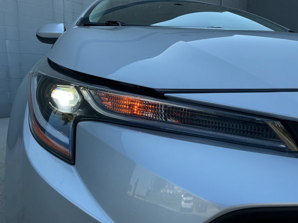 Used 2025 Toyota Corolla LE FWD image 13