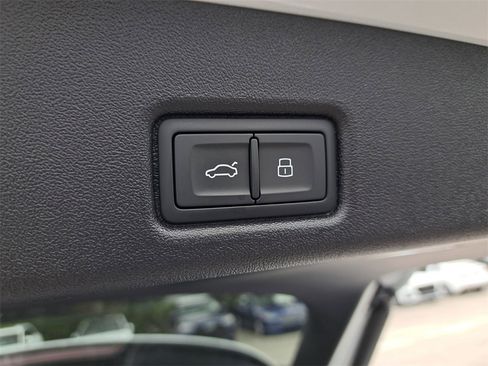 New 2025 Audi Q5 2.0T Premium Plus image 32