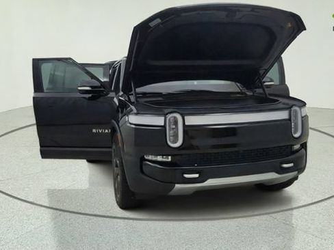 Used 2024 Rivian R1S Adventure AWD/4WD image 11