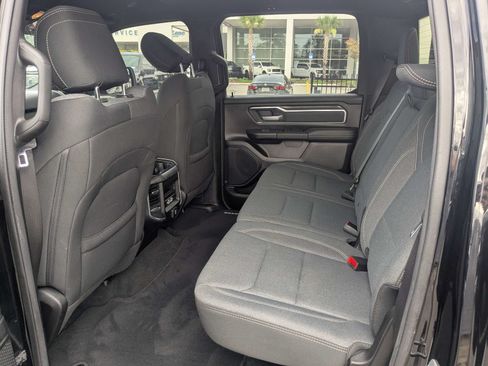Used 2022 RAM 1500 Big Horn AWD/4WD image 14