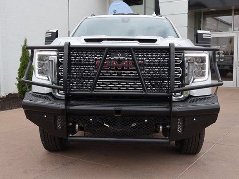 Certified 2022 GMC Sierra 3500 Denali AWD/4WD image 2