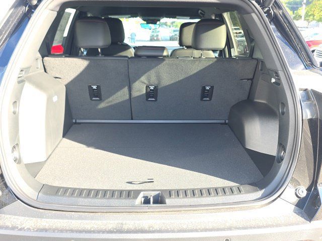 New 2027 Chevrolet Equinox RS w/ Safety and Technology Package AWD/4WD image 31