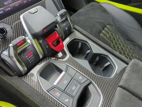 Used 2024 Lamborghini Urus Performante image 22