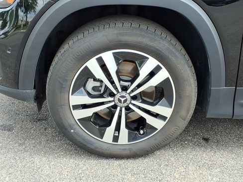 Certified 2025 Mercedes-Benz GLB 250 4MATIC image 10