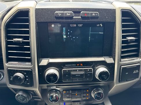 Used 2018 Ford F150 Lariat w/ Equipment Group 502A Luxury AWD/4WD image 12