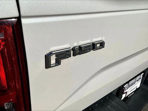 Used 2015 Ford F150 Lariat w/ Equipment Group 502A Luxury AWD/4WD image 27