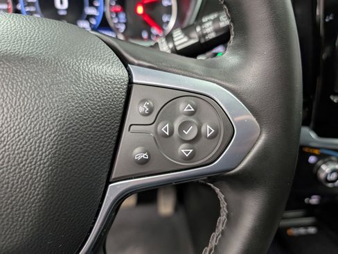 Used 2023 Chevrolet Traverse Premier image 21