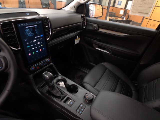 New 2026 Ford Ranger Lariat w/ Black Appearance Package AWD/4WD image 18