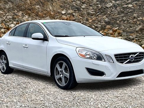 Used 2012 Volvo S60 T5 image 9