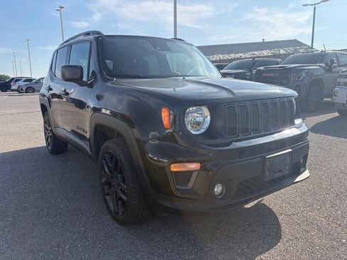 Used 2021 Jeep Renegade Latitude w/ Sun & Sound Group AWD/4WD image 7