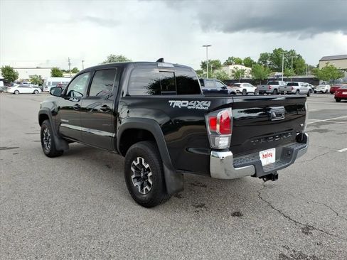 Certified 2023 Toyota Tacoma TRD Off-Road AWD/4WD image 7