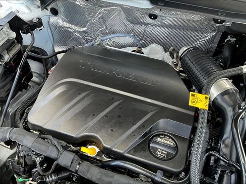 Used 2025 Chevrolet Trax ACTIV FWD image 30