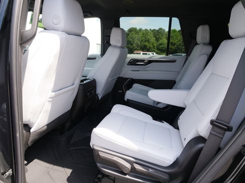 New 2025 Chevrolet Tahoe Premier image 14