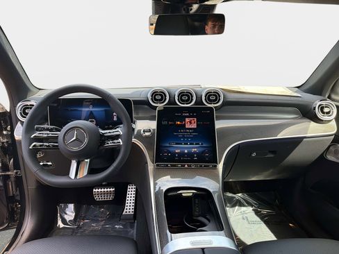 New 2026 Mercedes-Benz GLC 300 image 16