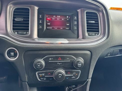 Used 2015 Dodge Charger SE image 28