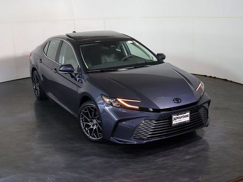 Used 2026 Toyota Camry XLE w/ Premium Plus Package AWD/4WD image 7