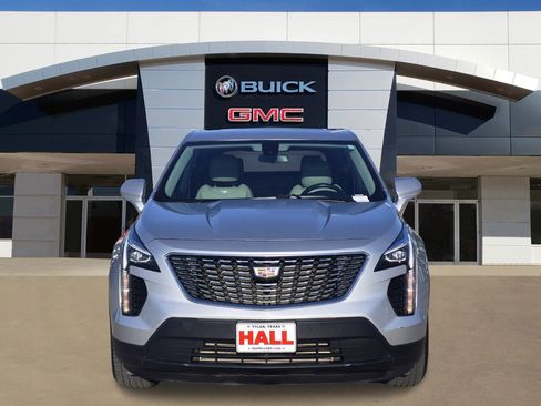 Certified 2019 Cadillac XT4 Luxury FWD image 2